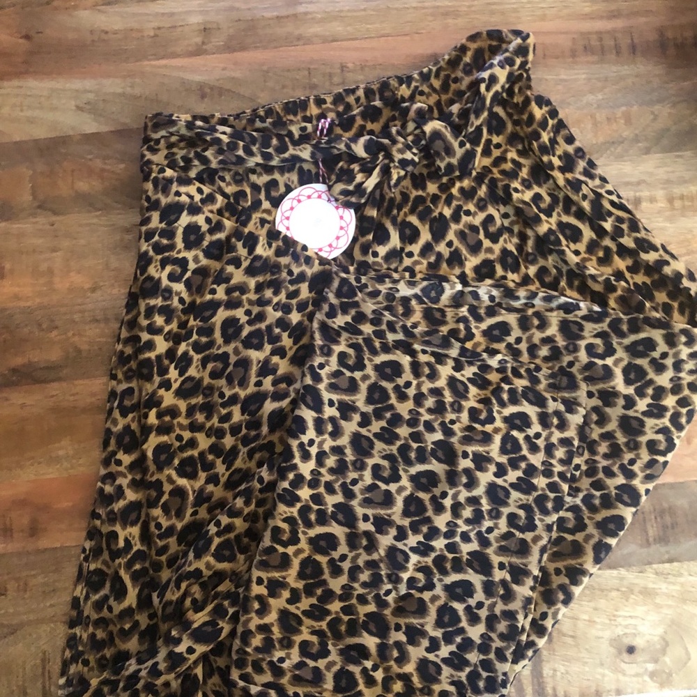 <LAST>High Waist Leopard Wide Leg Front Tie Pants - Picture 8 of 8